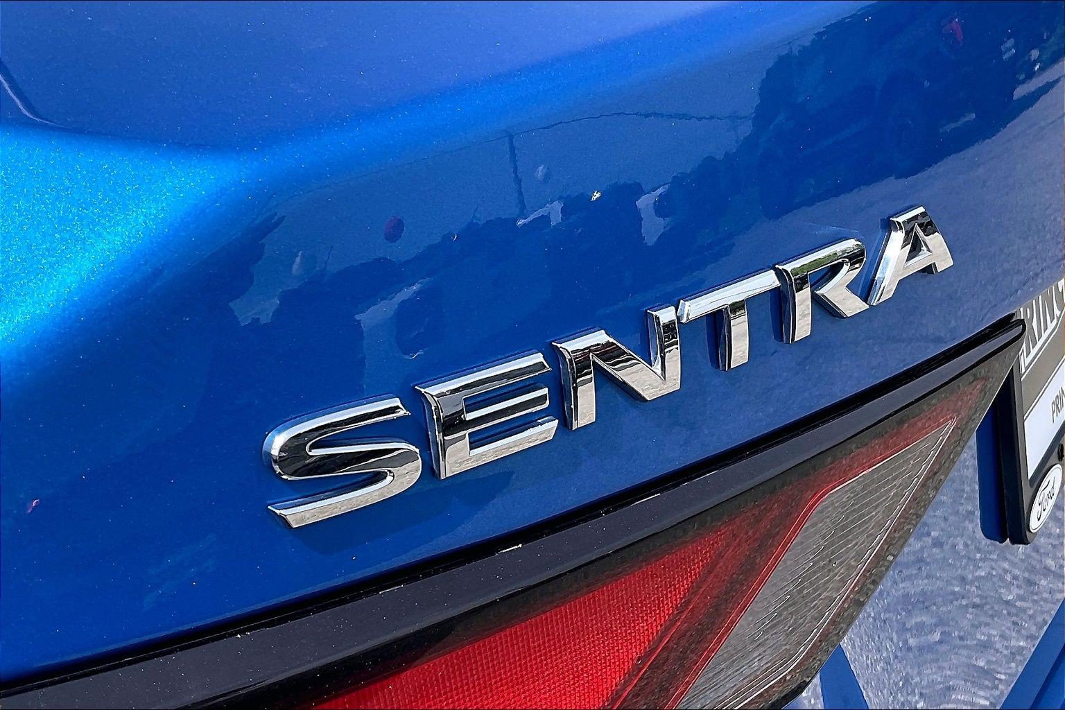 Used 2025 Nissan Sentra SV FWD image 8
