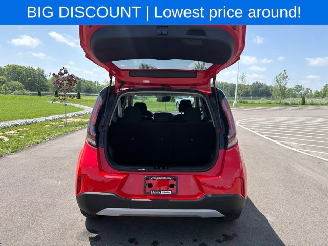 Used 2024 Kia Soul LX w/ Option Group 015 FWD image 11