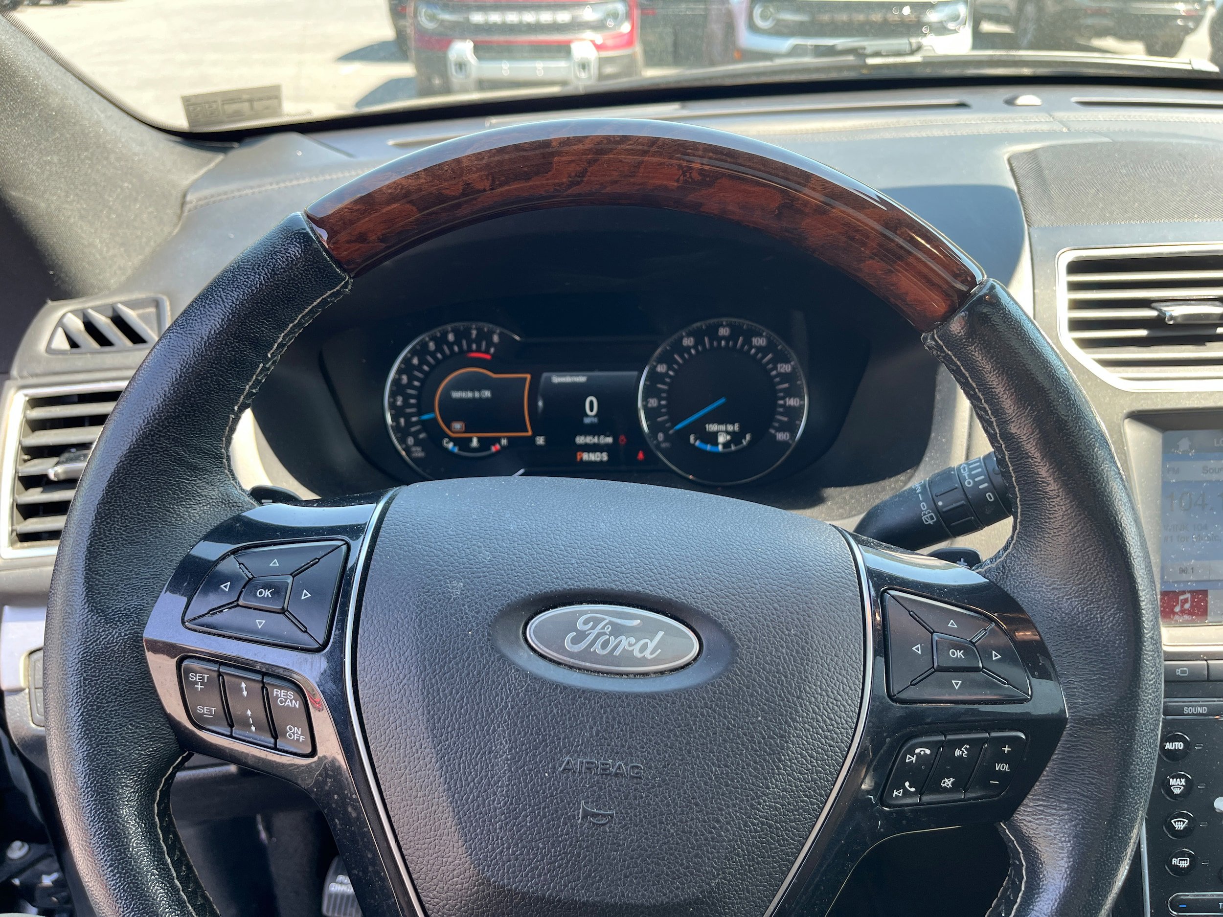 Certified 2018 Ford Explorer Platinum AWD/4WD image 17