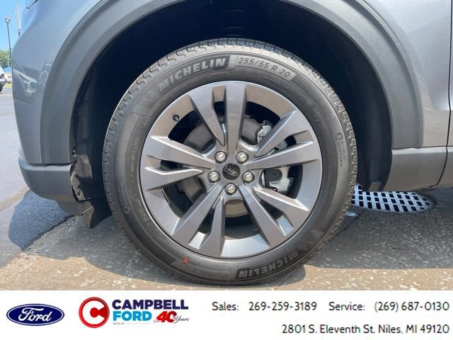 Certified 2026 Ford Explorer Active w/ Active Comfort Package AWD/4WD image 9