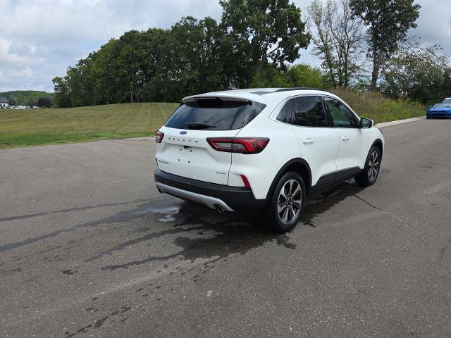 Certified 2023 Ford Escape Platinum AWD/4WD image 7