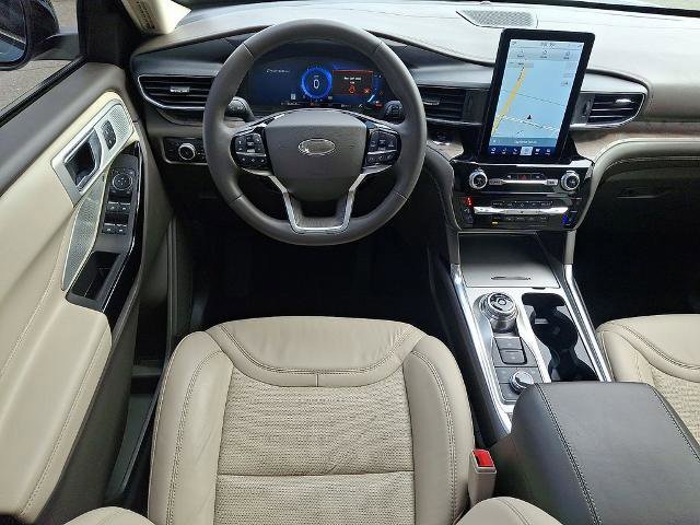 Certified 2022 Ford Explorer Platinum w/ Equipment Group 601A image 13