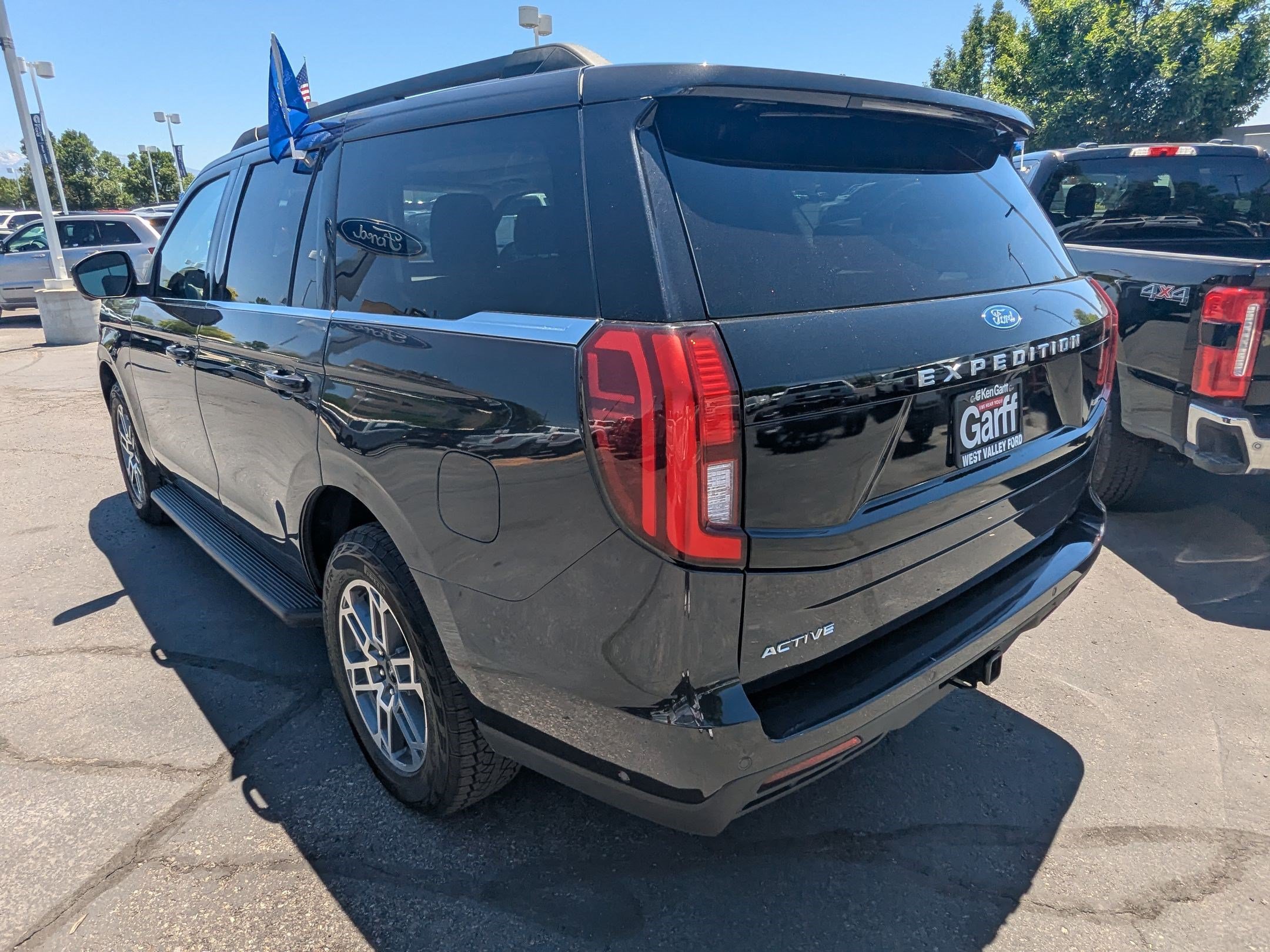 Certified 2025 Ford Expedition Active AWD/4WD image 10