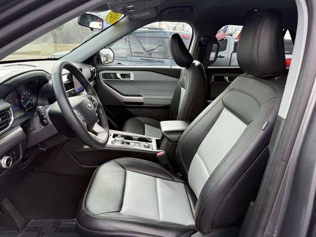 Certified 2023 Ford Explorer XLT w/ Equipment Group 202A image 6
