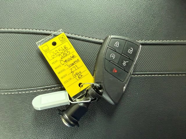 Used 2025 Chevrolet Traverse Z71 w/ LPO, Cargo Package AWD/4WD image 37