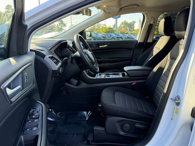 Certified 2024 Ford Edge SE w/ Black Appearance Package AWD/4WD image 16