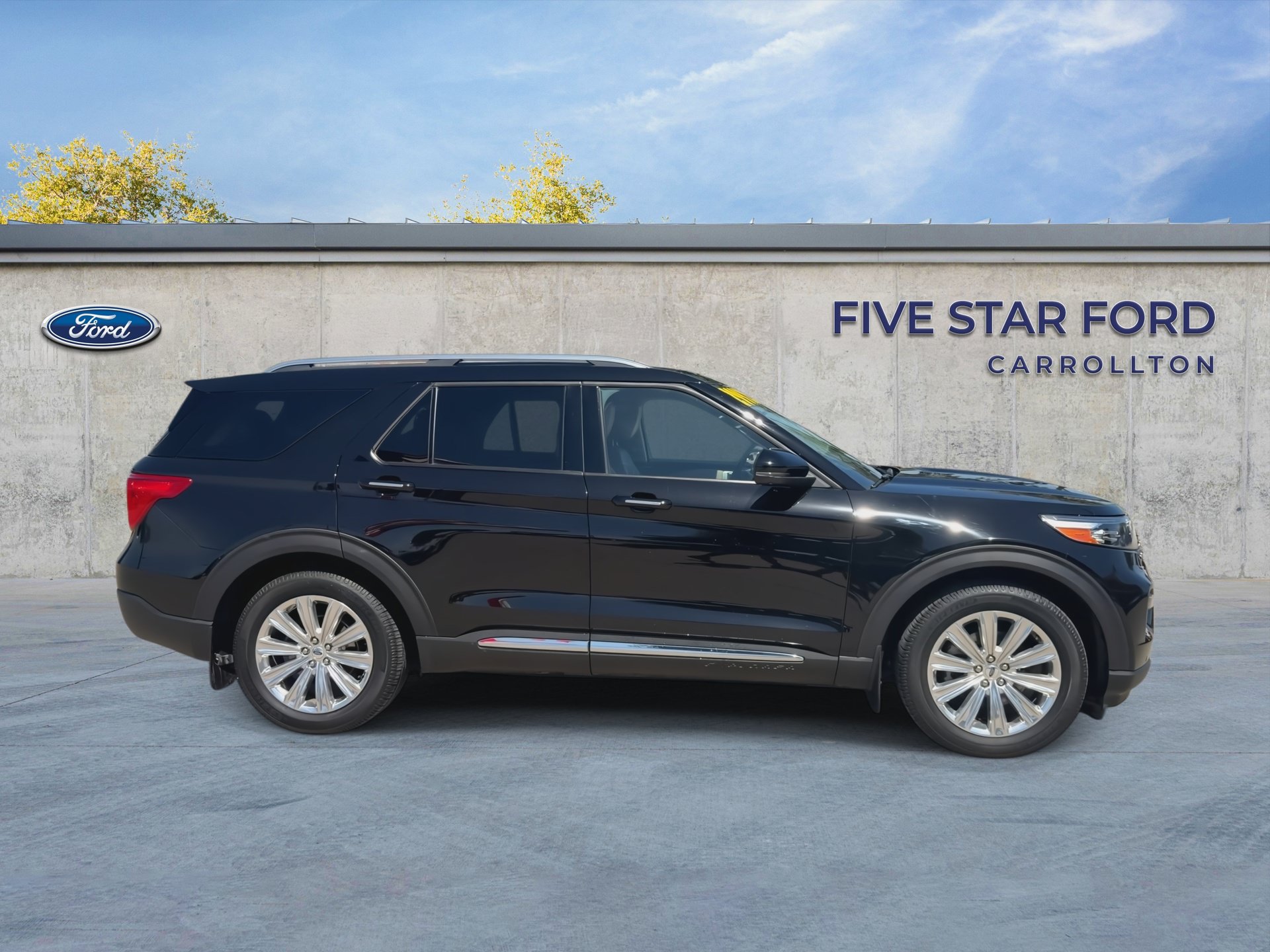 Certified 2023 Ford Explorer Limited w/ Limited Technology Package RWD image 9