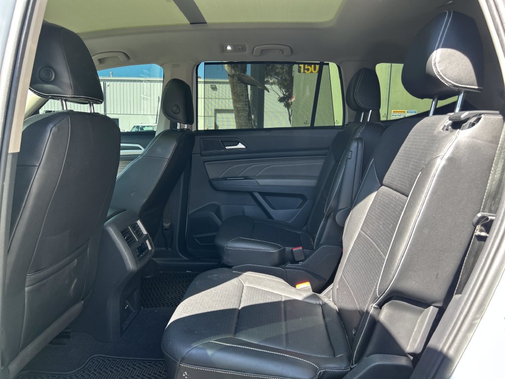 Used 2021 Volkswagen Atlas SE w/ Panoramic Sunroof Package FWD image 13