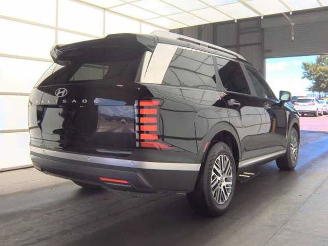 Used 2026 Hyundai Palisade SEL FWD image 4