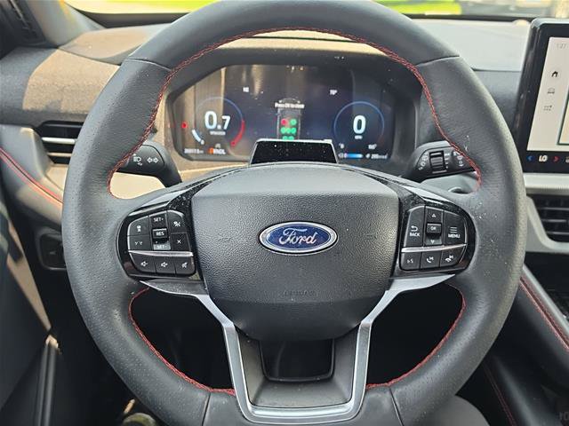 Certified 2025 Ford Explorer ST-Line w/ Premium Package AWD/4WD image 9