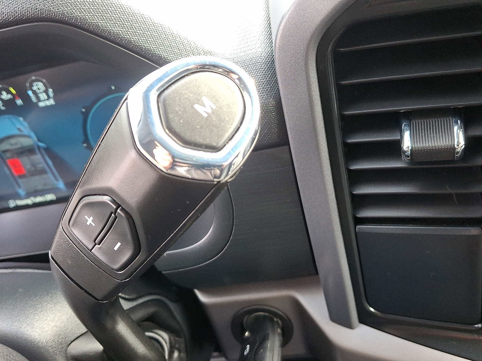 Certified 2025 Ford F150 XLT w/ Equipment Group 301A Standard image 14