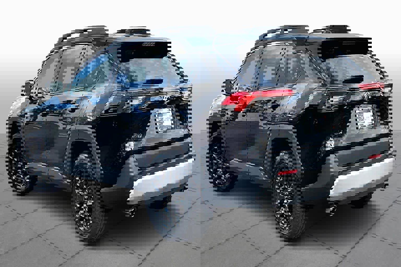 Used 2024 Toyota RAV4 Adventure video 2