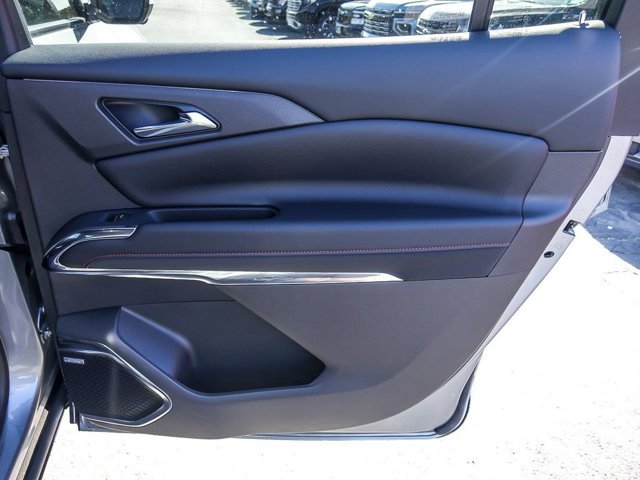 Used 2026 Chevrolet Traverse RS w/ LPO, Floor Liner Package AWD/4WD image 32