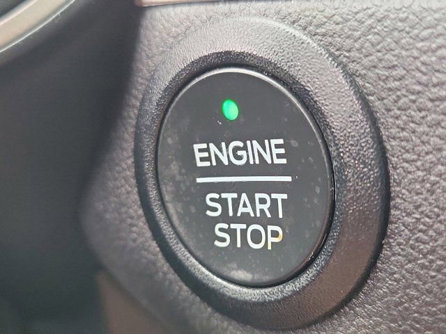 Certified 2022 Ford Escape SEL w/ Technology Package image 31