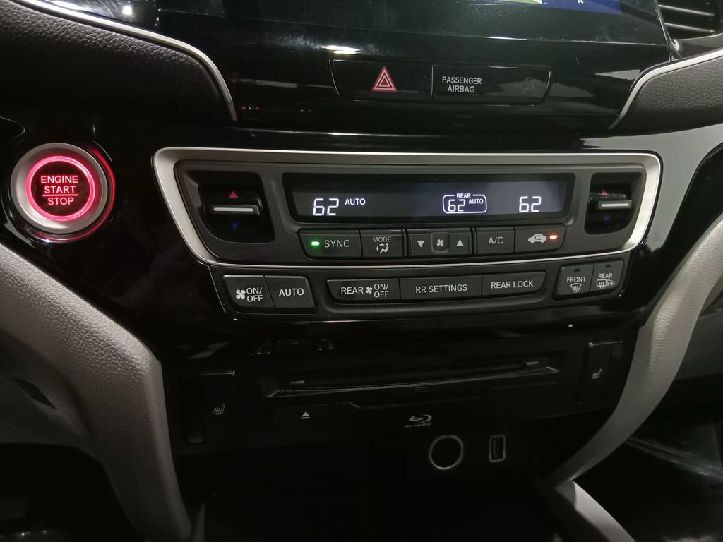 Used 2021 Honda Pilot Touring image 22
