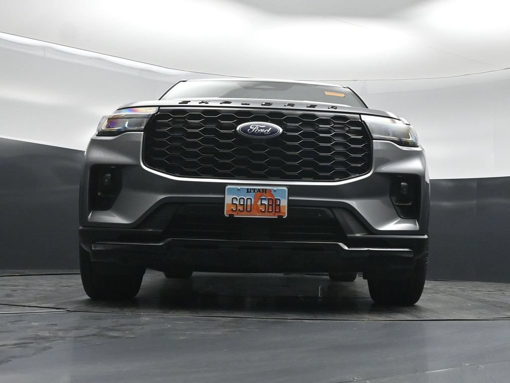 Certified 2025 Ford Explorer ST-Line w/ ST-Line Street Pack AWD/4WD image 43