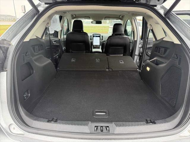 Certified 2024 Ford Edge Titanium w/ Equipment Group 301A image 8