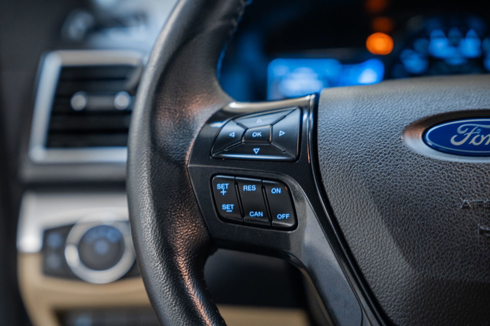 Certified 2017 Ford Explorer XLT w/ Equipment Group 202A image 28