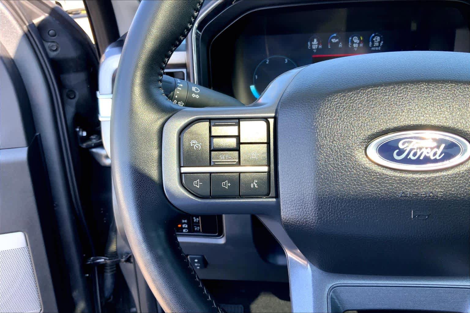 Certified 2023 Ford F250 Lariat w/ Lariat Ultimate Package AWD/4WD image 22