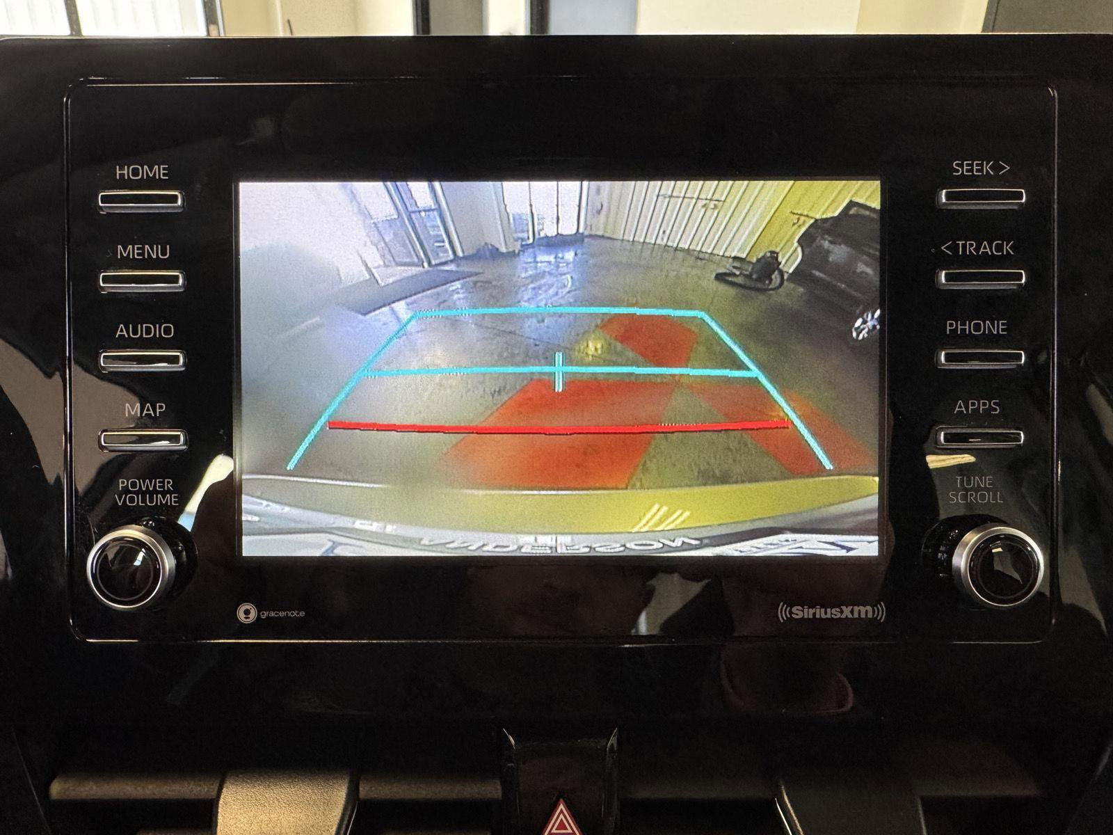 Used 2022 Toyota Camry SE image 29