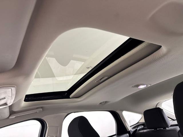 Certified 2017 Ford Focus SEL FWD image 6