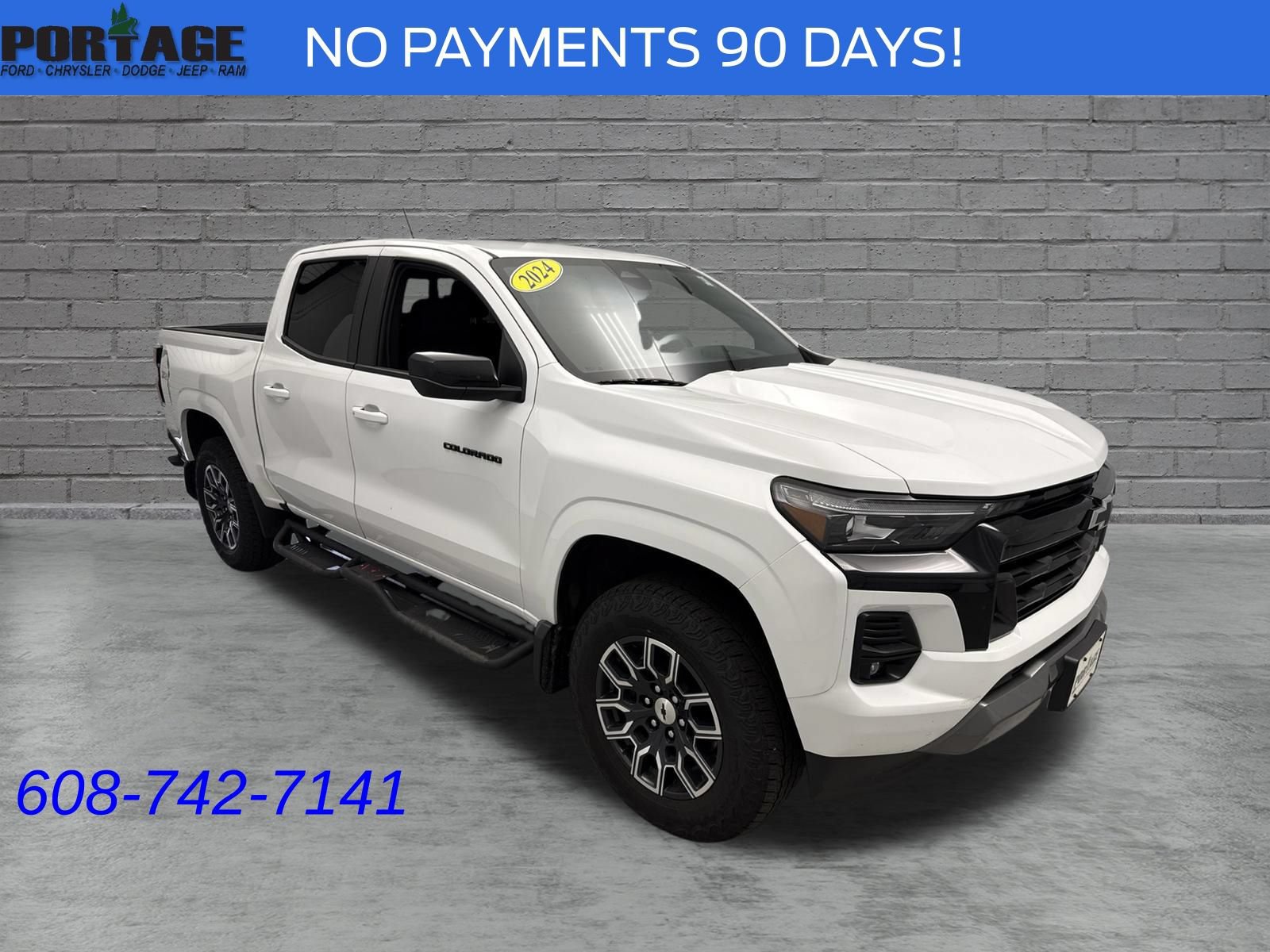 Used 2024 Chevrolet Colorado Z71 w/ Z71 Convenience Package 2