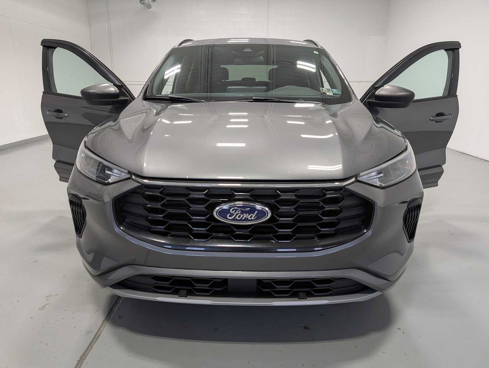 Certified 2023 Ford Escape ST-Line w/ Tech Pack #1 AWD/4WD image 15