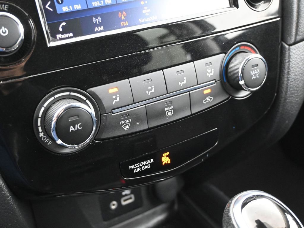 Used 2019 Nissan Rogue S w/ Special Edition Package image 43