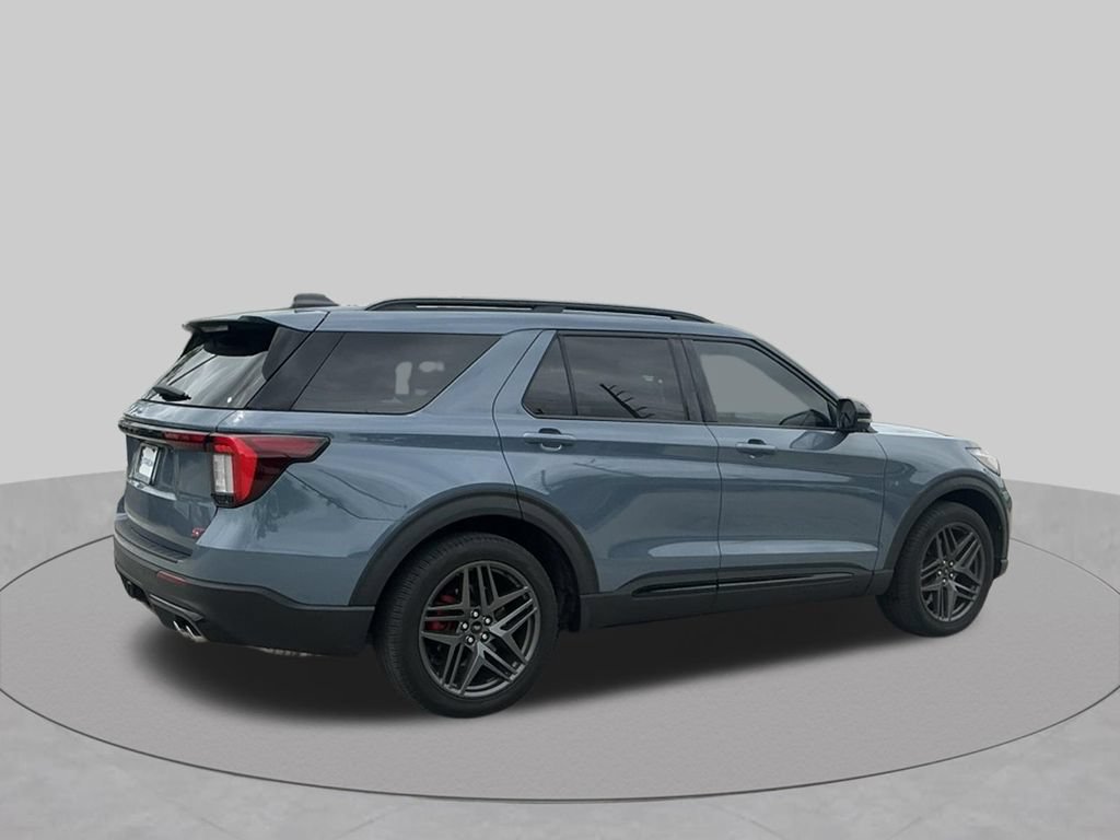 Certified 2025 Ford Explorer ST RWD image 15