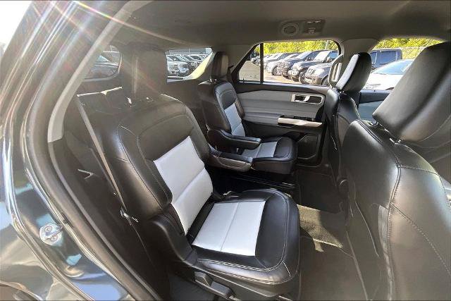 Certified 2022 Ford Explorer XLT w/ Equipment Group 202A RWD image 26