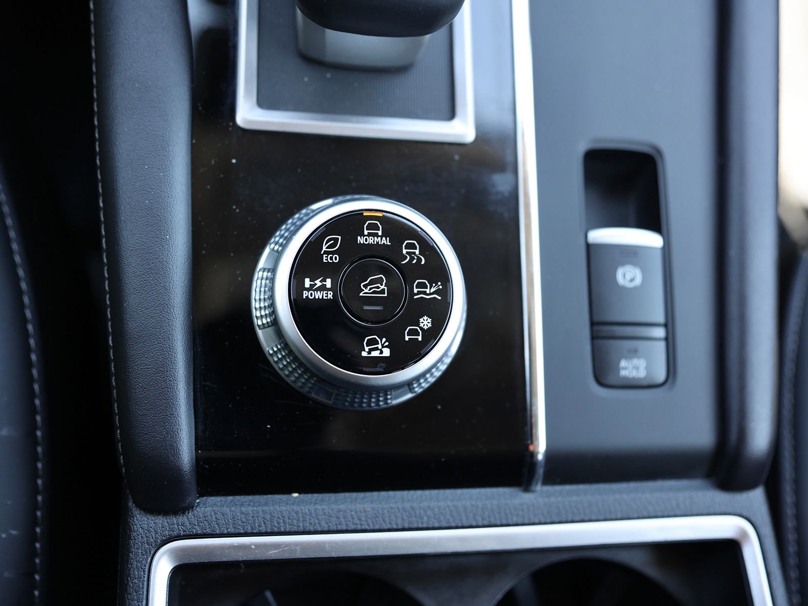 Used 2024 Mitsubishi Outlander 4WD Plug-In Hybrid image 33