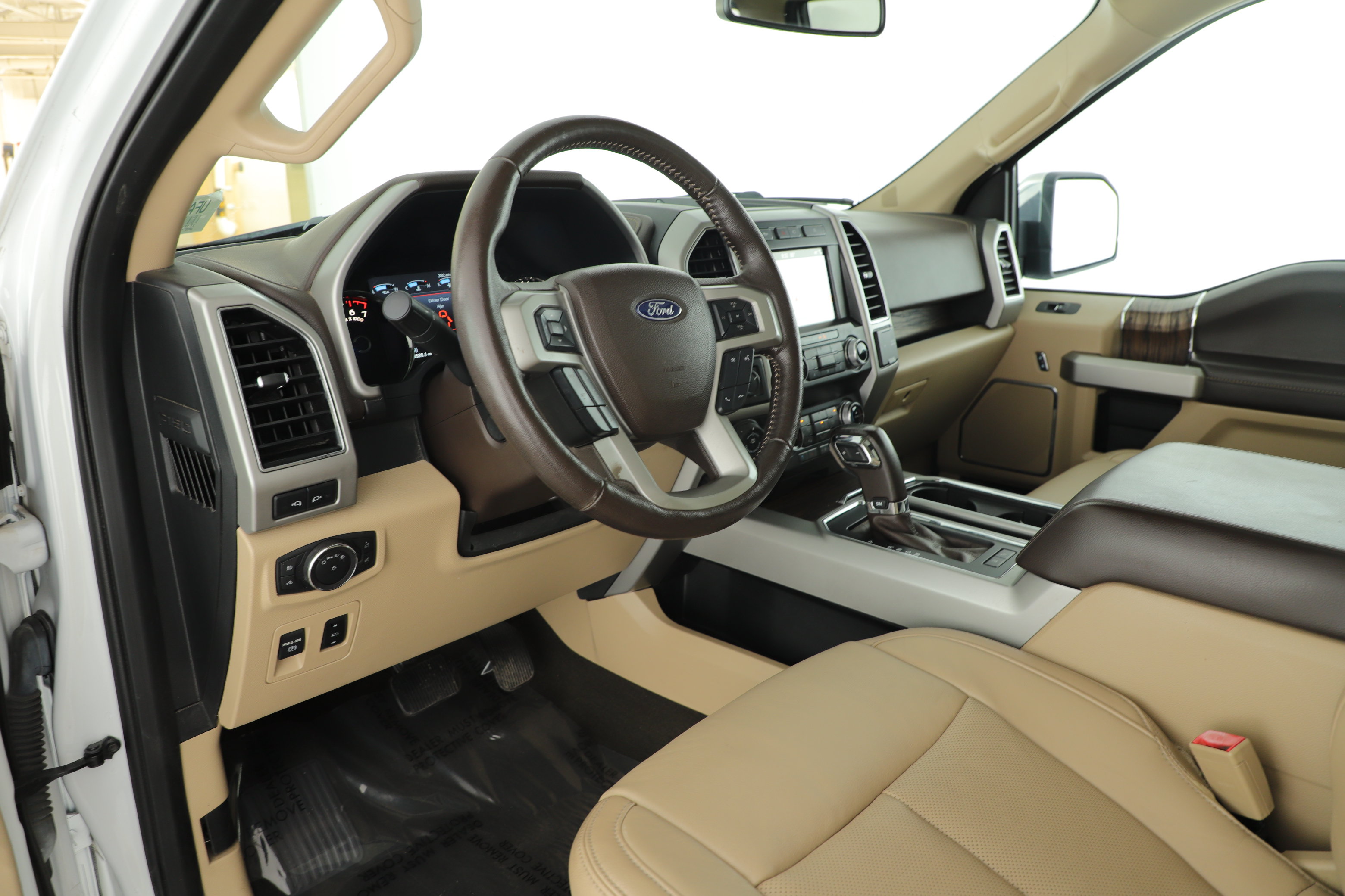 Certified 2019 Ford F150 Lariat w/ Equipment Group 502A Luxury AWD/4WD image 9