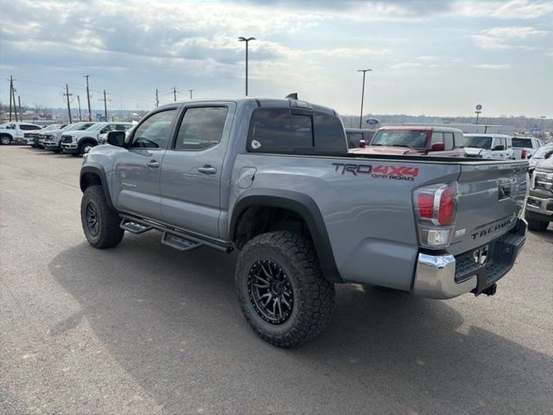 Used 2021 Toyota Tacoma TRD Off-Road AWD/4WD image 2