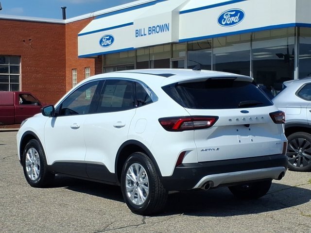 Certified 2023 Ford Escape Active w/ Tech Pack #1 AWD/4WD image 2