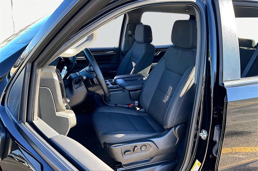 Used 2023 Chevrolet Silverado 1500 LT image 26