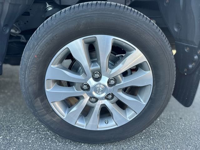 Used 2017 Toyota Tundra Limited w/ Limited Premium Package image 10