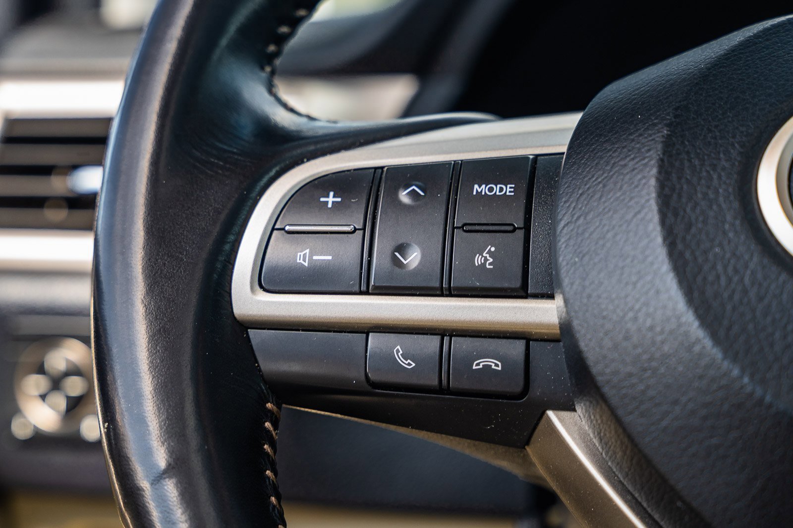 Used 2020 Lexus GX 460 Premium w/ Premium Package image 31