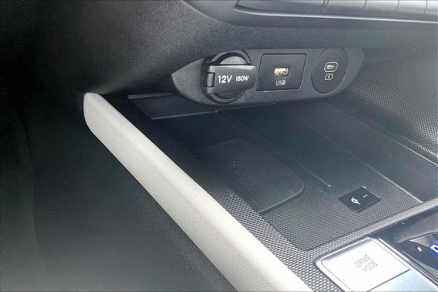 Used 2024 Hyundai Elantra Limited FWD image 31