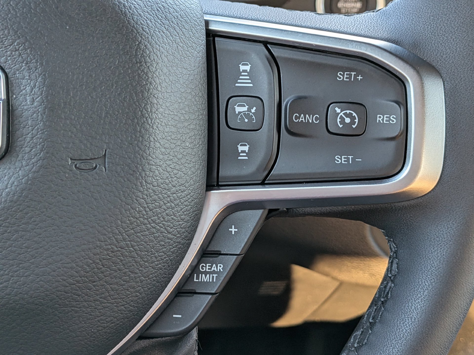 Used 2025 RAM 1500 Big Horn AWD/4WD image 30