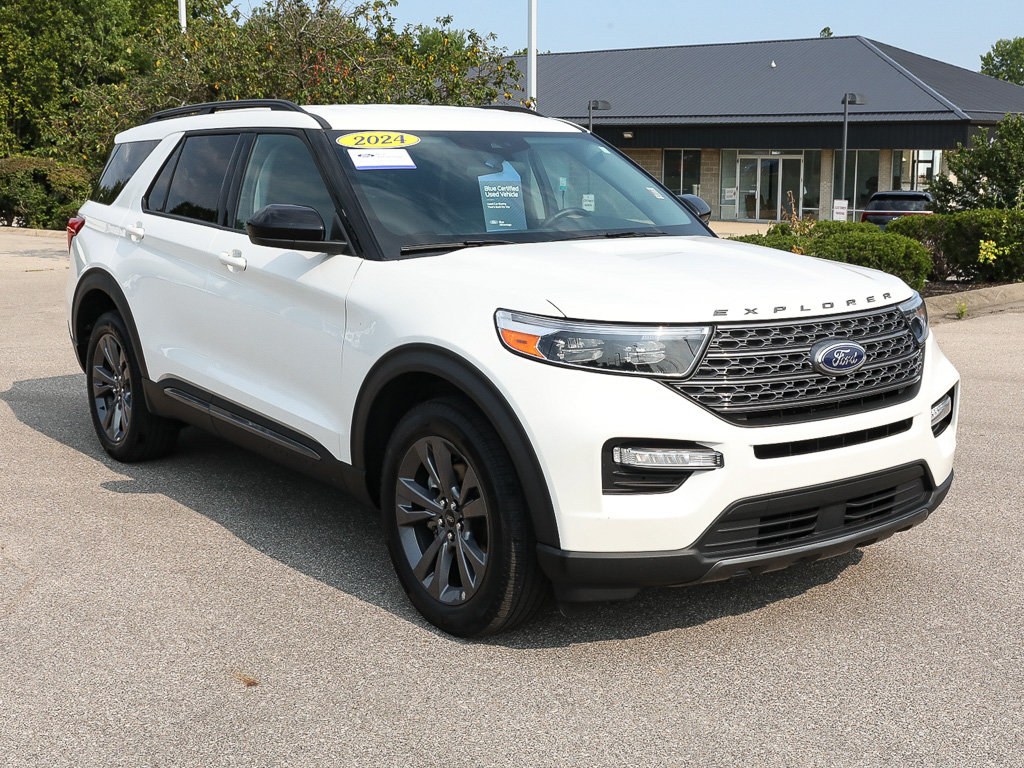 Certified 2024 Ford Explorer XLT w/ Equipment Group 202A AWD/4WD image 9