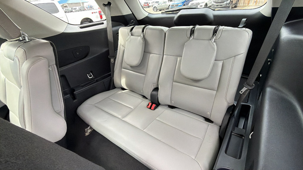 Certified 2025 Ford Explorer Active w/ Active Comfort Package RWD image 27
