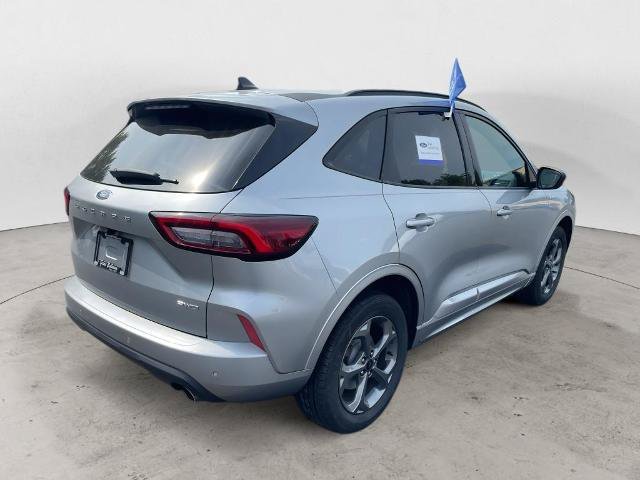 Certified 2023 Ford Escape ST-Line w/ Tech Pack #1 AWD/4WD image 5