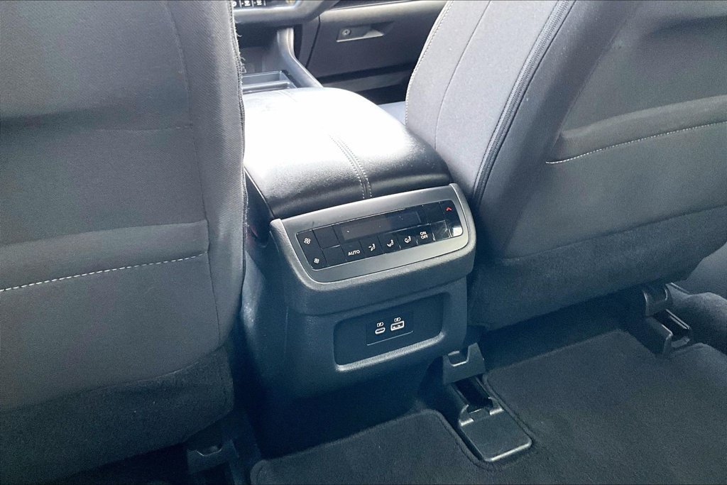 Used 2025 Nissan Pathfinder SV AWD/4WD image 34