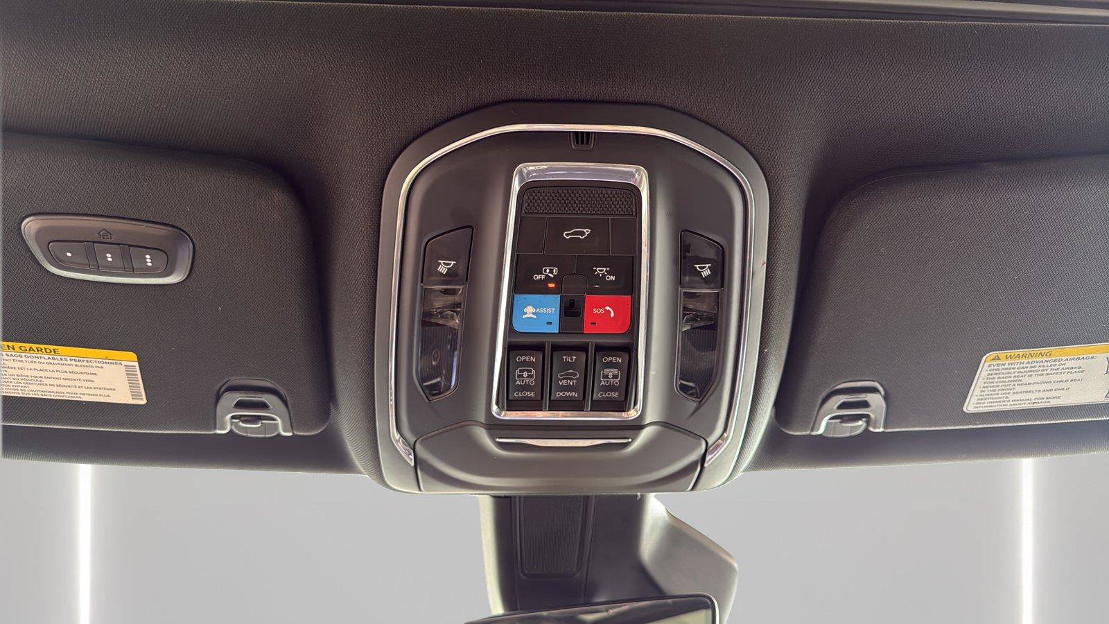 Used 2023 Jeep Wagoneer Series II w/ Premium Group I AWD/4WD image 29