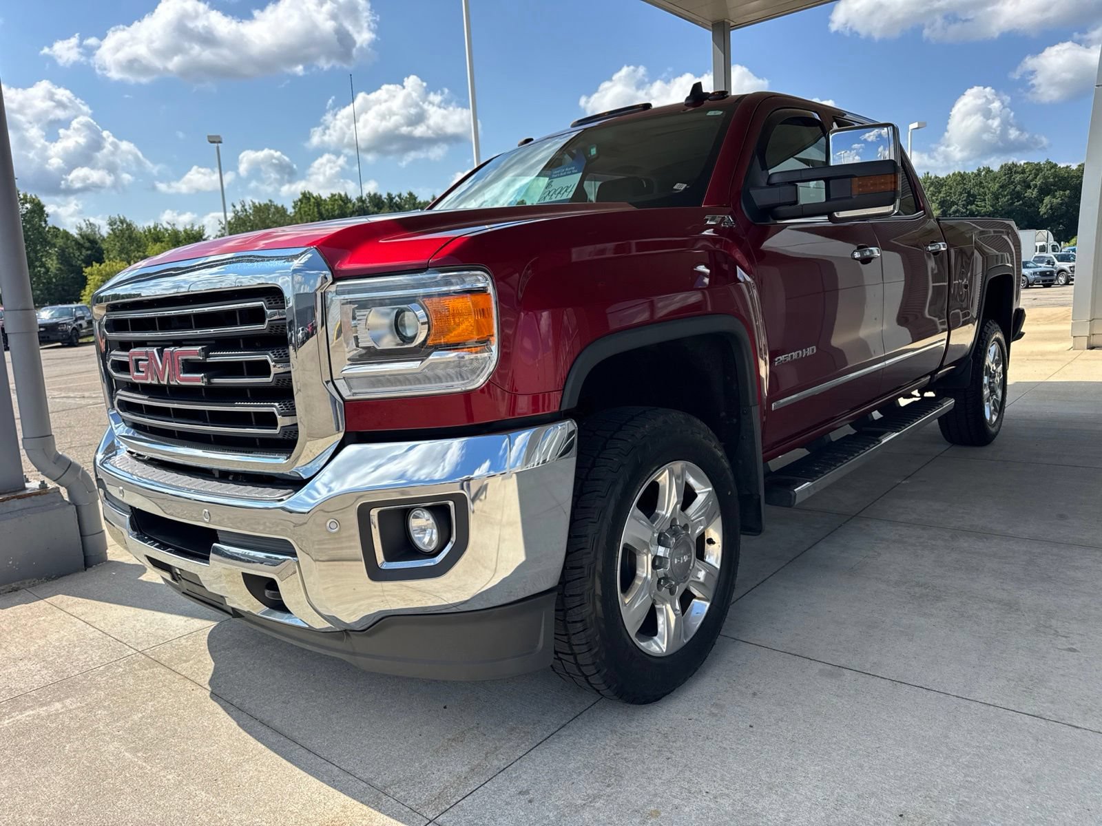 Used 2018 GMC Sierra 2500 SLT AWD/4WD image 3