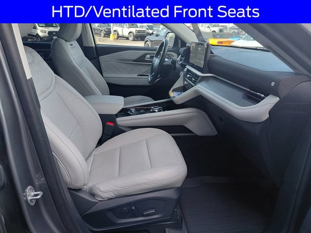 Certified 2025 Ford Explorer Platinum w/ LUX Leather Package AWD/4WD image 13