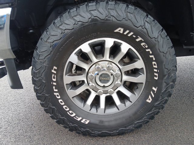 Certified 2022 Ford F350 Lariat w/ Lariat Value Package image 33