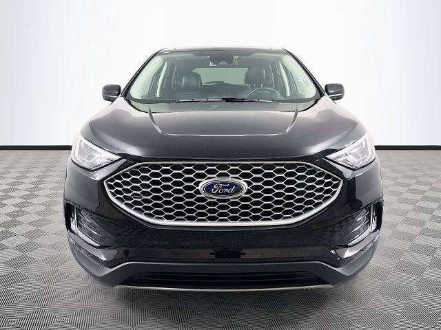 Certified 2024 Ford Edge SEL w/ Convenience Package AWD/4WD image 2