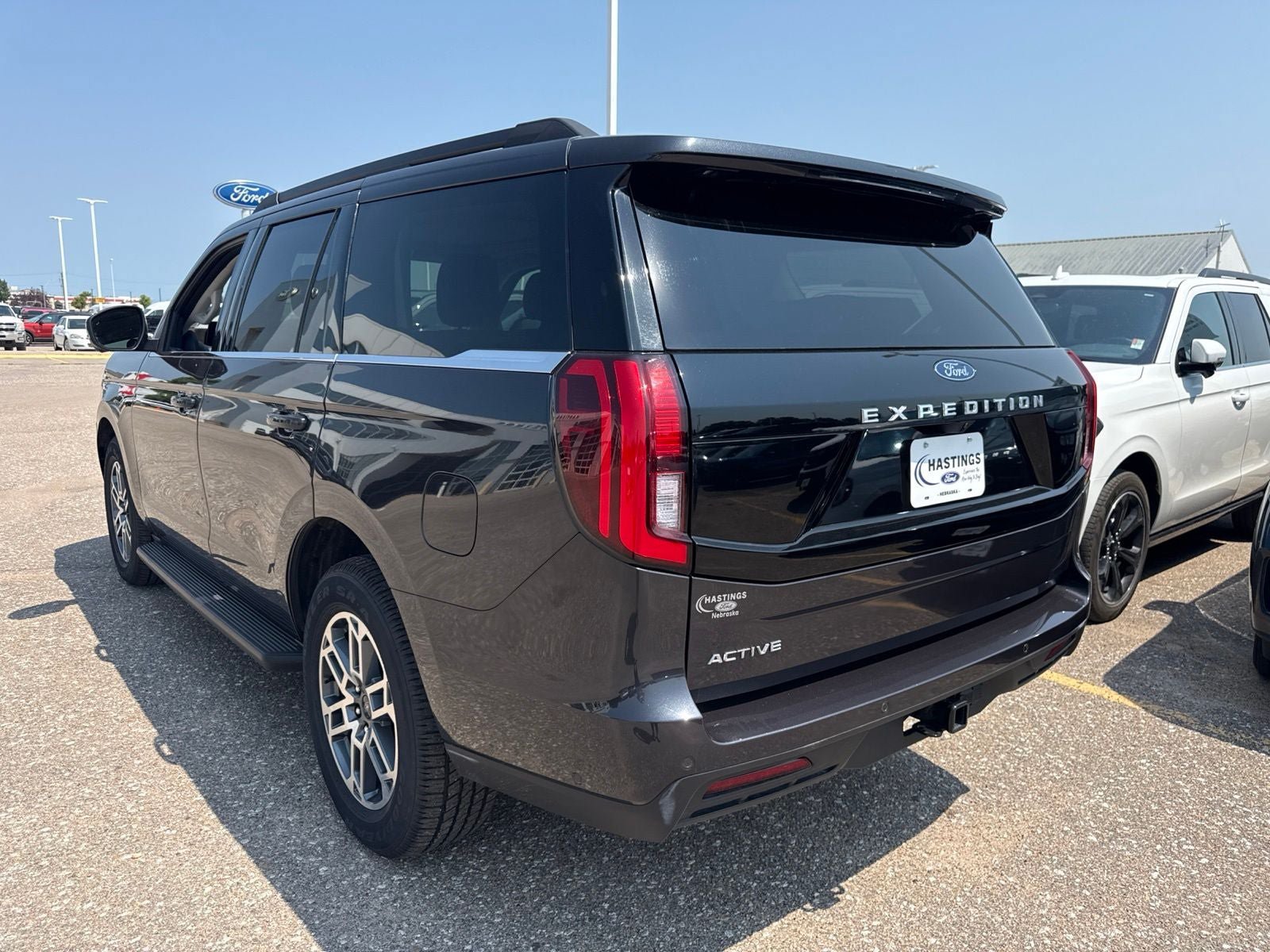Certified 2025 Ford Expedition Active AWD/4WD image 3