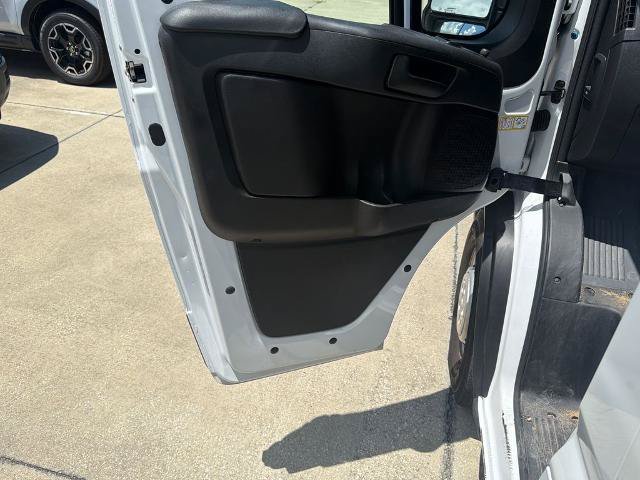 Used 2025 RAM ProMaster 2500 w/ Convenience Group FWD image 16
